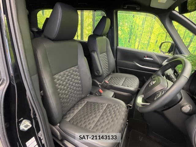 Toyota VOXY 2024-04 8730825-7