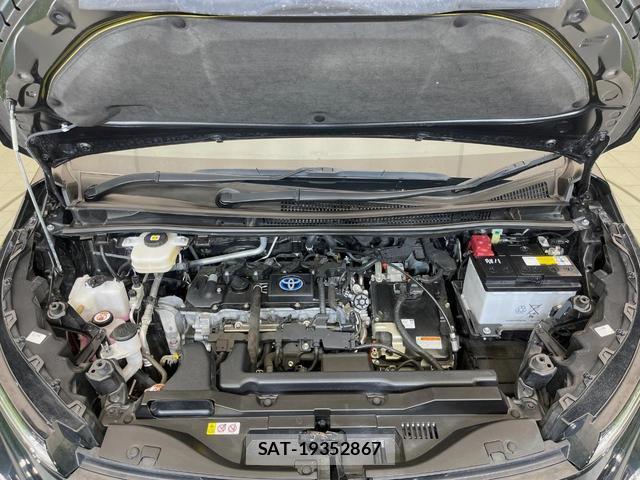Toyota VOXY 2023-03 8730881-17