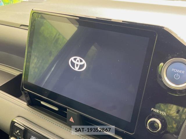 Toyota VOXY 2023-03 8730881-2
