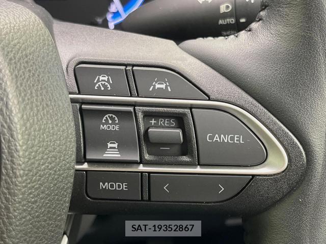 Toyota VOXY 2023-03 8730881-5