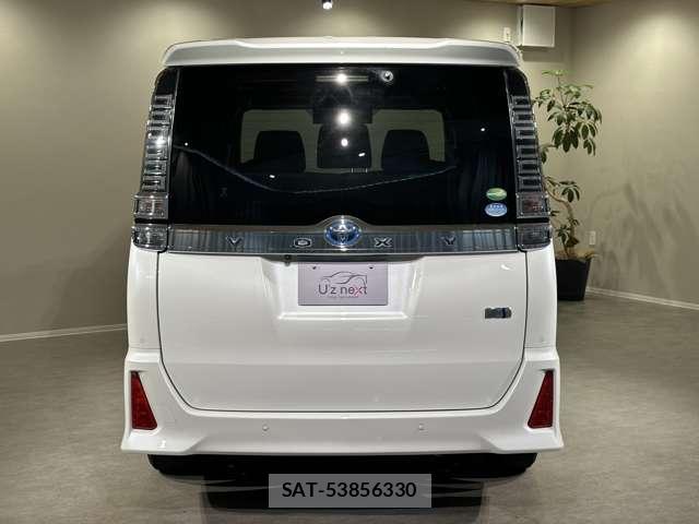 Toyota VOXY 2020-01 8730893-1