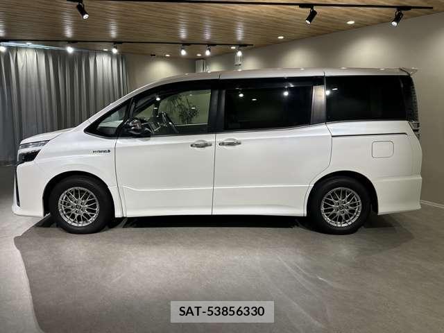 Toyota VOXY 2020-01 8730893-11