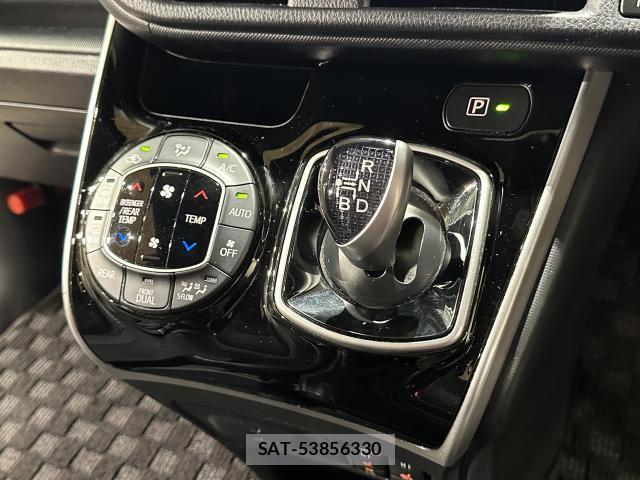 Toyota VOXY 2020-01 8730893-16