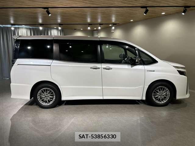 Toyota VOXY 2020-01 8730893-3