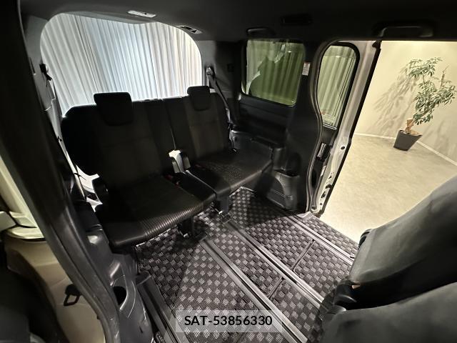 Toyota VOXY 2020-01 8730893-7