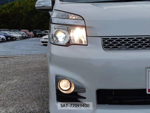 Toyota VOXY 2012-11 8730895-8