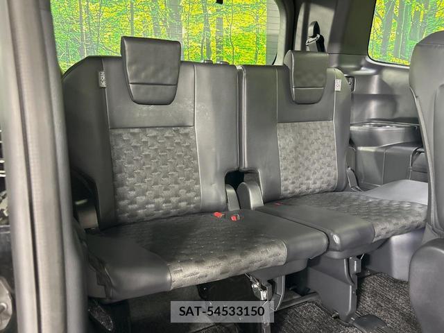 Toyota VOXY 2022-12 8730903-9