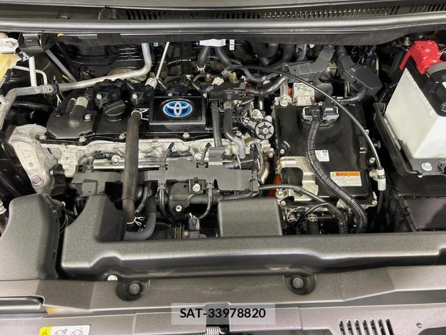Toyota VOXY 2023-06 8730927-18