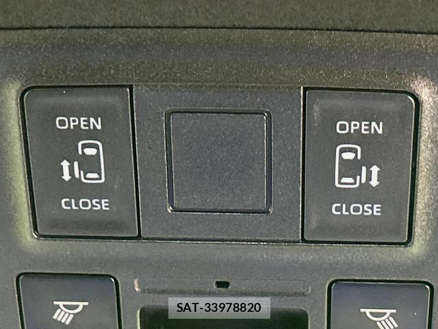 Toyota VOXY 2023-06 8730927-2