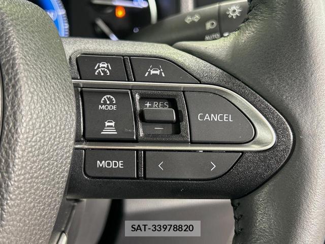 Toyota VOXY 2023-06 8730927-4