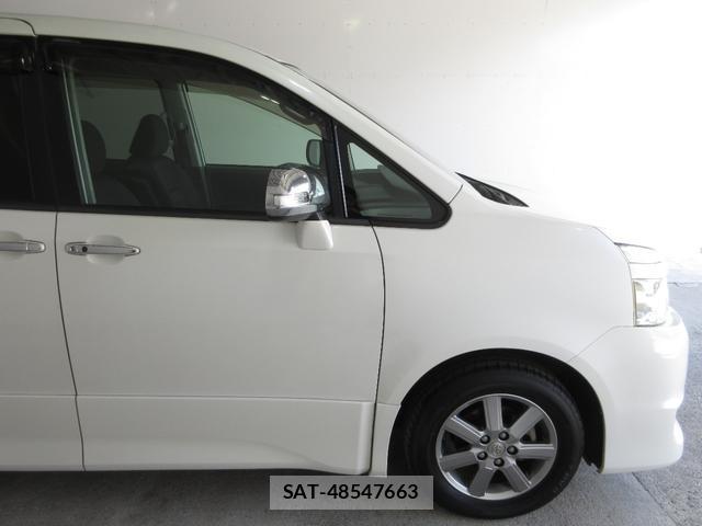 Toyota VOXY 2010-01 8730938-10