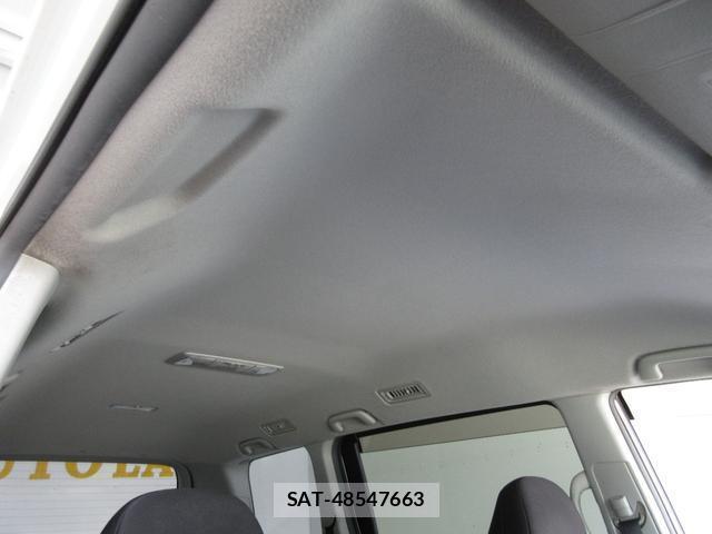 Toyota VOXY 2010-01 8730938-17