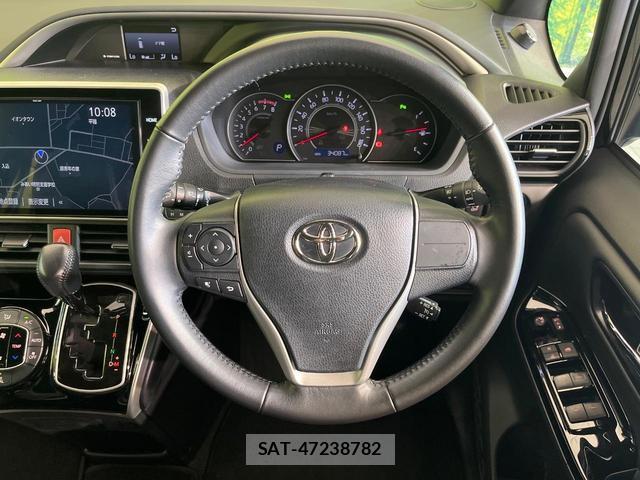 Toyota VOXY 2021-07 8730952-11