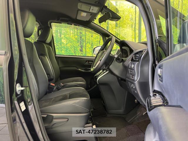 Toyota VOXY 2021-07 8730952-7