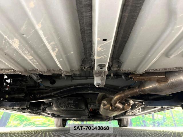 Toyota VOXY 2023-02 8730985-19