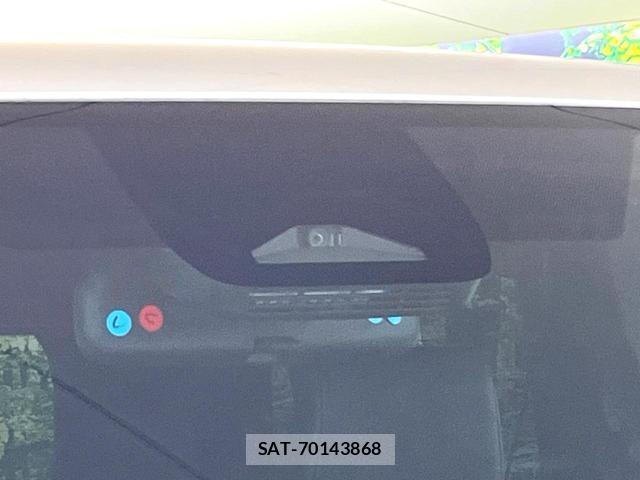 Toyota VOXY 2023-02 8730985-2