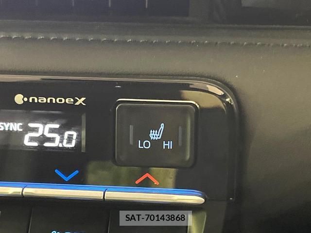 Toyota VOXY 2023-02 8730985-6