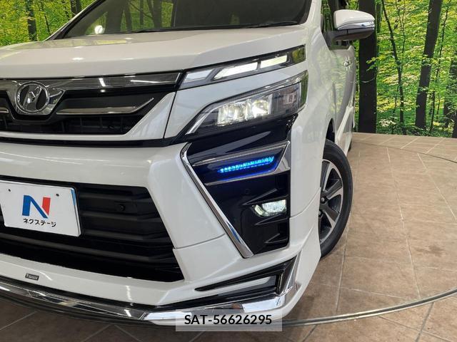 Toyota VOXY 2020-02 8731090-12