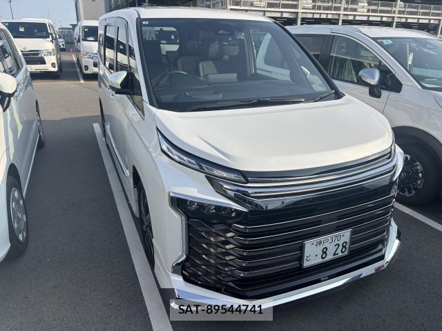 Toyota VOXY 2024-10 8731126-0