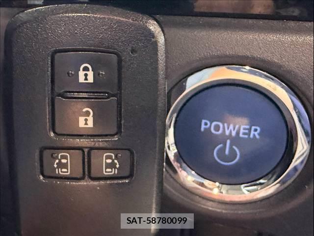Toyota VOXY 2016-12 8731355-8