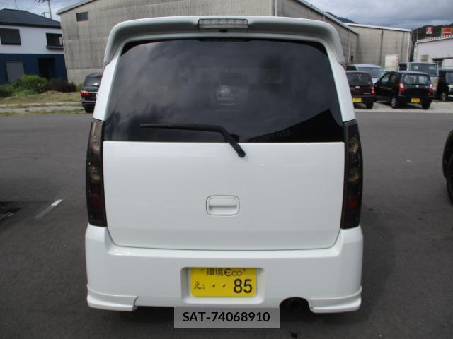 Suzuki WAGON R 2004-05 8729668-9