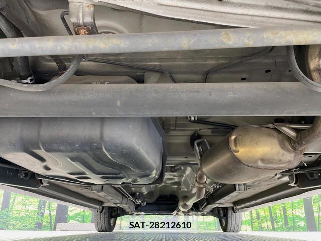 Suzuki WAGON R 2013-10 8726517-18
