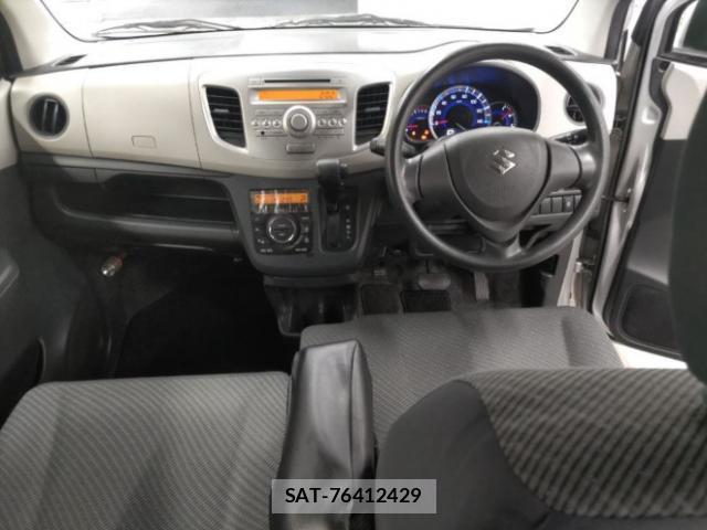 Suzuki WAGON R 2015-04 8730708-2