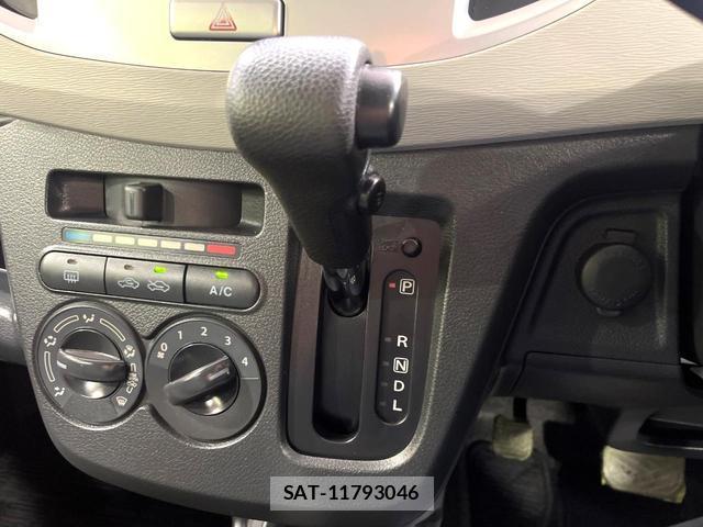 Suzuki WAGON R 2015-10 8730981-3