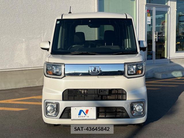 Daihatsu WAKE 2015-09 8727119-13