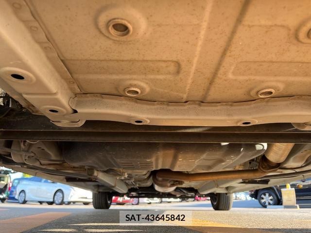 Daihatsu WAKE 2015-09 8727119-18