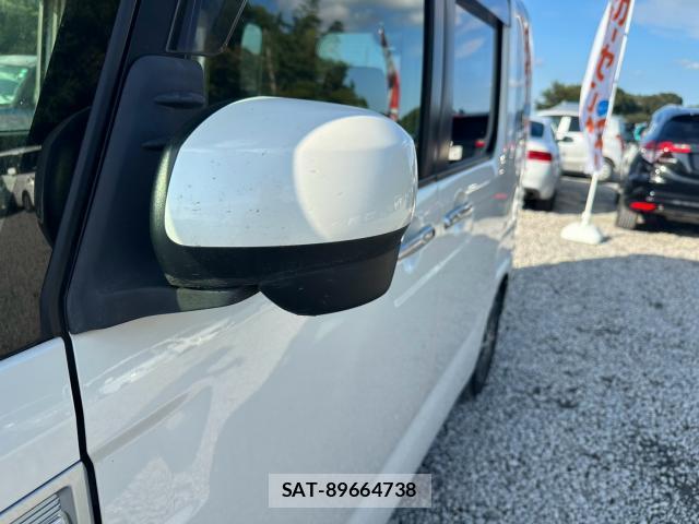 Daihatsu WAKE 2017-02 8731078-9