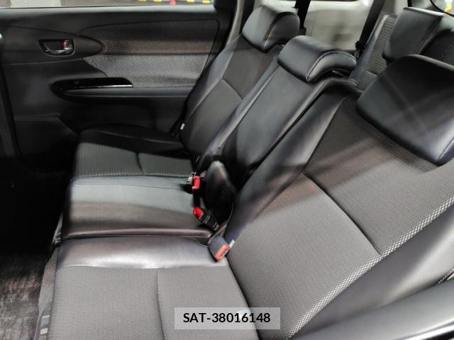 Toyota WISH 2013-11 8730645-3