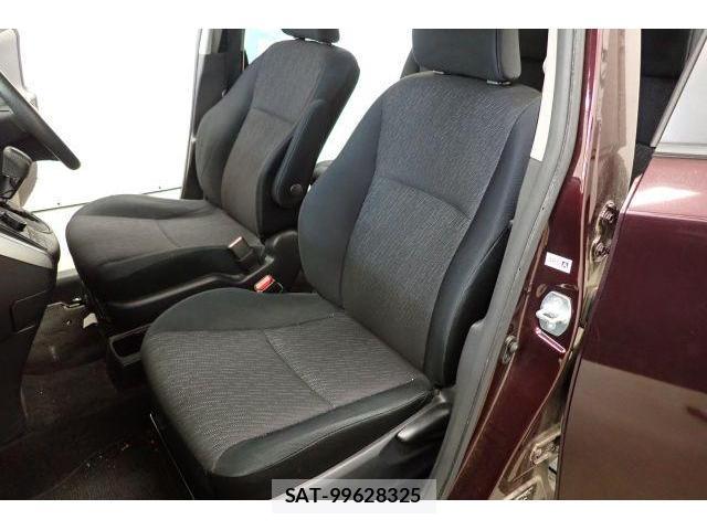 Toyota WISH 2011-12 8730773-11