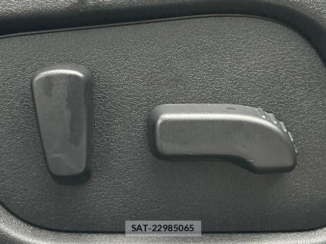 Subaru WRX STI 2017-10 8726996-14