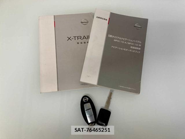 Nissan X-TRAIL 2012-02 8725884-5