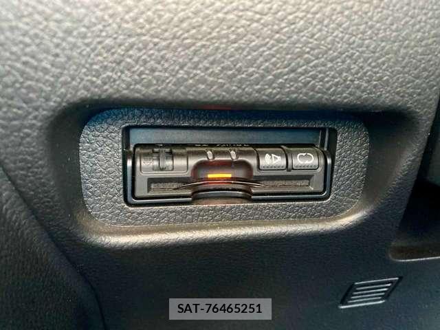 Nissan X-TRAIL 2012-02 8725884-9