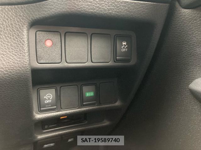 Nissan X-TRAIL 2016-03 8726110-8