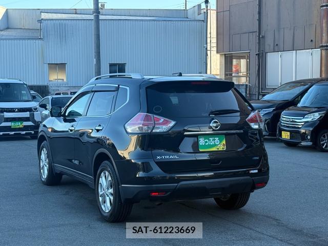 Nissan X-TRAIL 2016-03 8726575-10