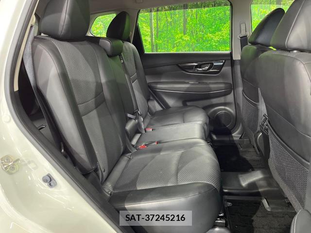 Nissan X-TRAIL 2018-03 8726738-8