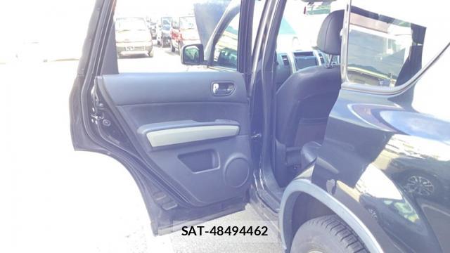 Nissan X-TRAIL 2012-03 8727400-17