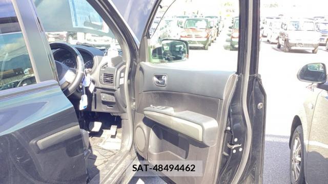 Nissan X-TRAIL 2012-03 8727400-9