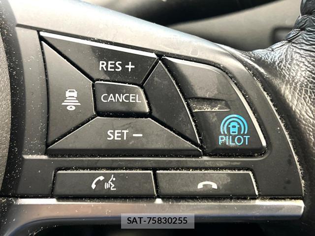 Nissan X-TRAIL 2017-07 8727762-4
