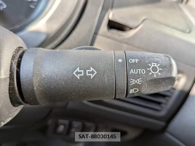 Nissan X-TRAIL 2011-06 8728510-9