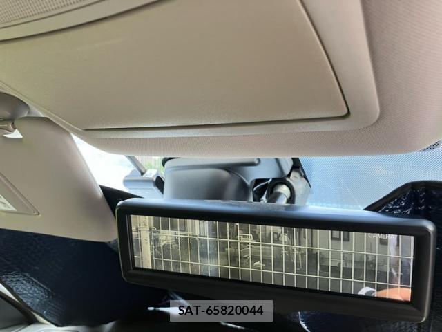 Nissan X-TRAIL 2015-12 8728615-15
