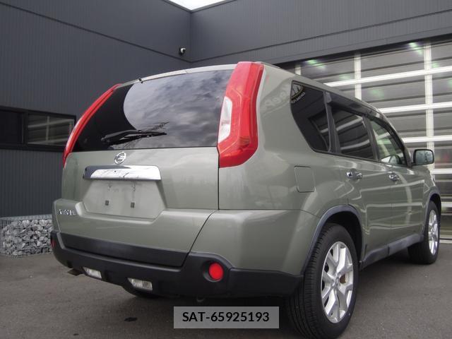 Nissan X-TRAIL 2012-07 8728892-12