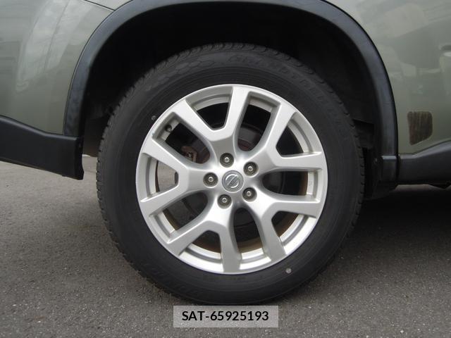 Nissan X-TRAIL 2012-07 8728892-16
