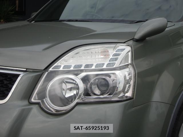 Nissan X-TRAIL 2012-07 8728892-3