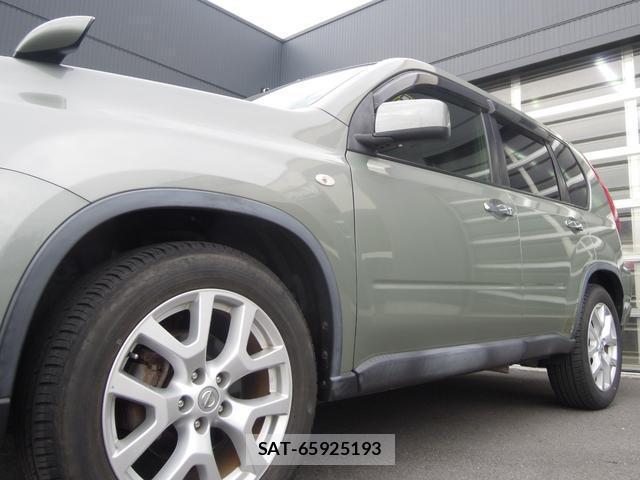 Nissan X-TRAIL 2012-07 8728892-4