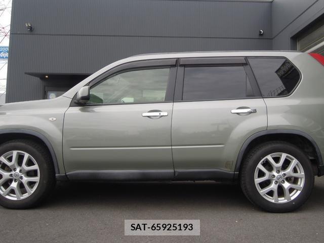 Nissan X-TRAIL 2012-07 8728892-5