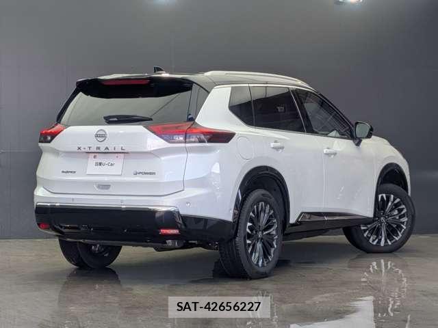 Nissan X-TRAIL 2025-09 8728925-1
